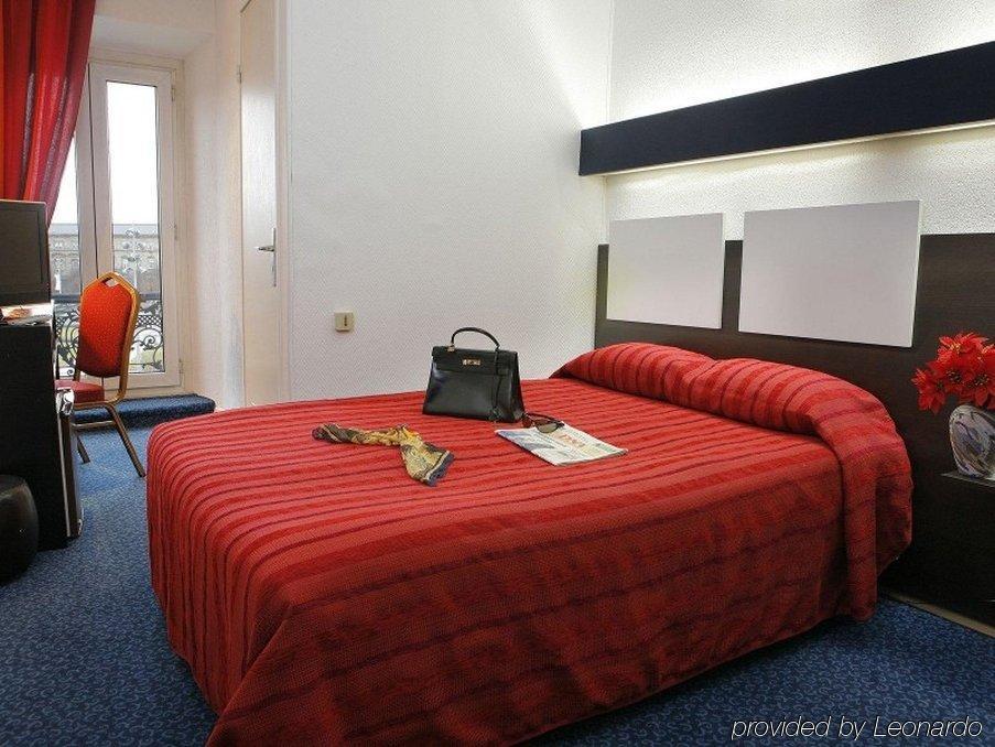 Hotel Le Bristol Strasbourg Gare 部屋 写真